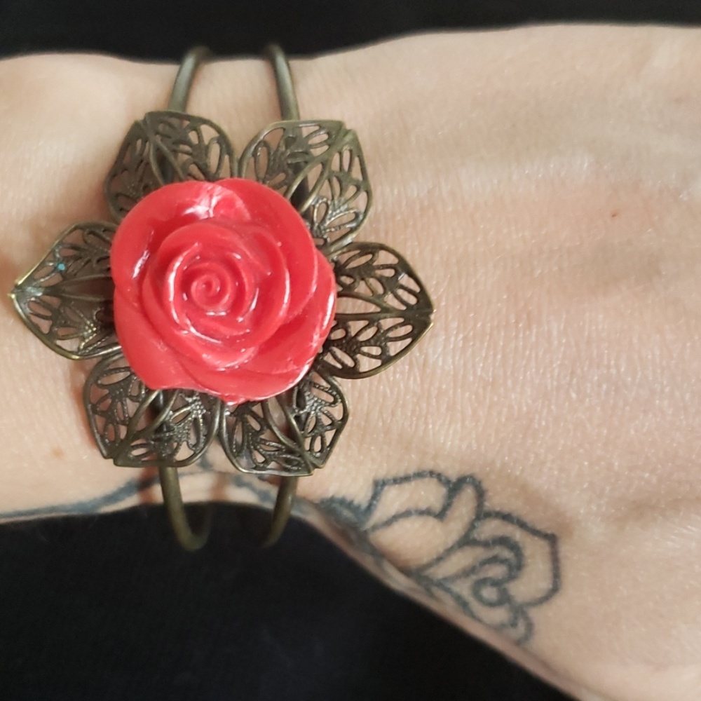 🌹🌹🌹Handmade in Ibiza Red Rose adjust. Bracelet